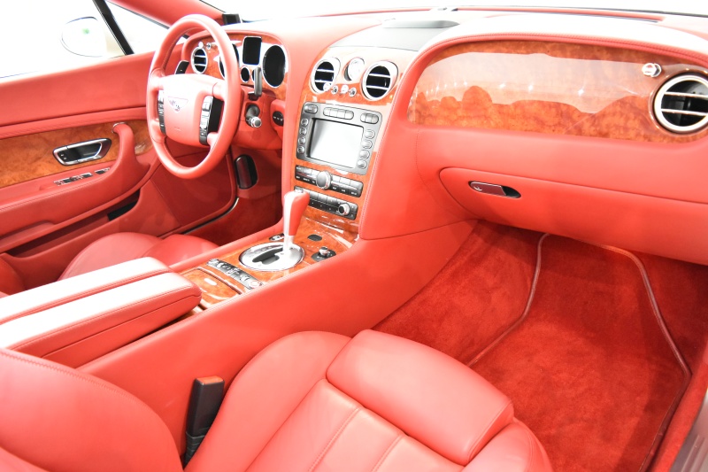 ベントレー コンチネンタル GTC 正規D車 特注色・赤幌 HDD地デジナビ