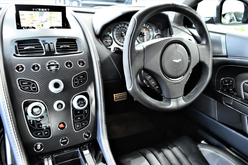 アストンマーティン DB9 GT ボンドエディション タッチトロニック2 