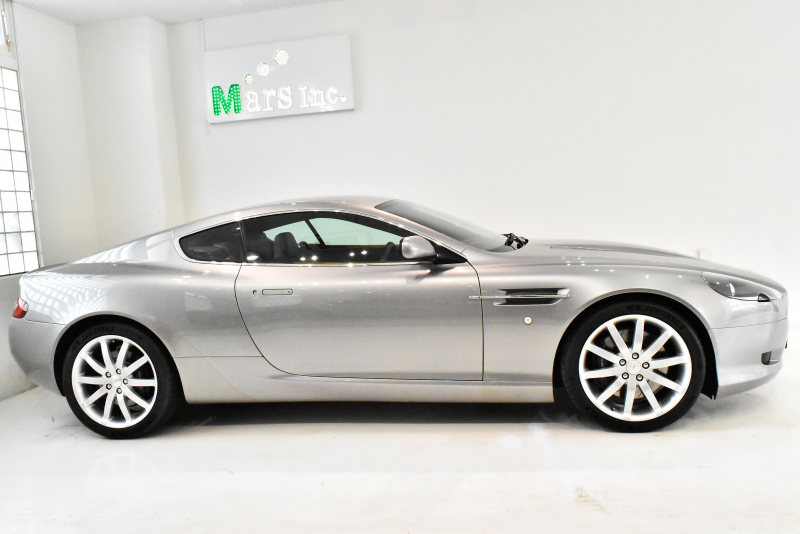 アストンマーティン DB9 正規ディーラー車 タッチトロニック 2色革
