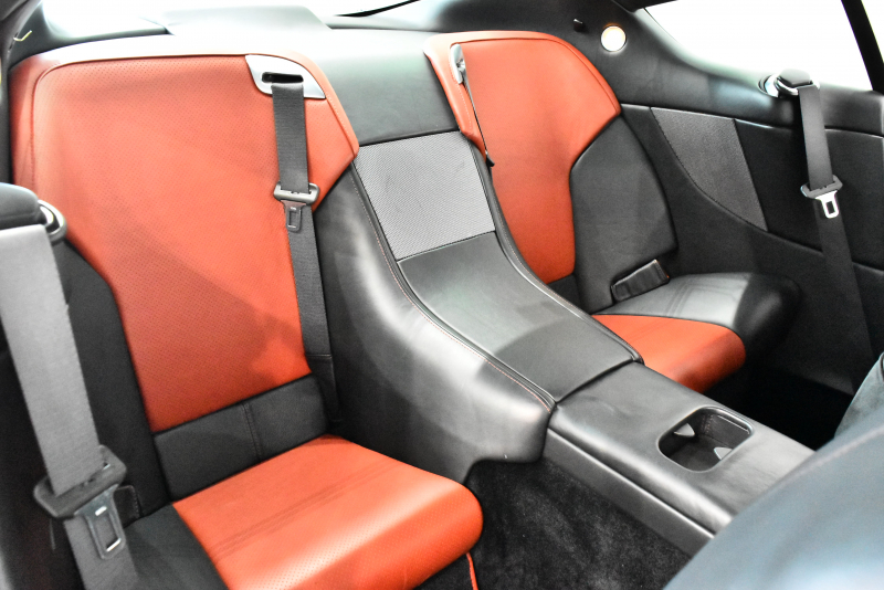 アストンマーティン DB9 正規ディーラー車 タッチトロニック 2色革