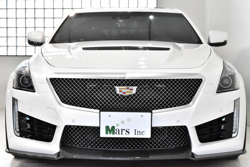 キャデラックCTS−Vプレーンボディーバ―ジョン キャデラック CTS -V スペックB 正規ディーラー車 有償ボディー