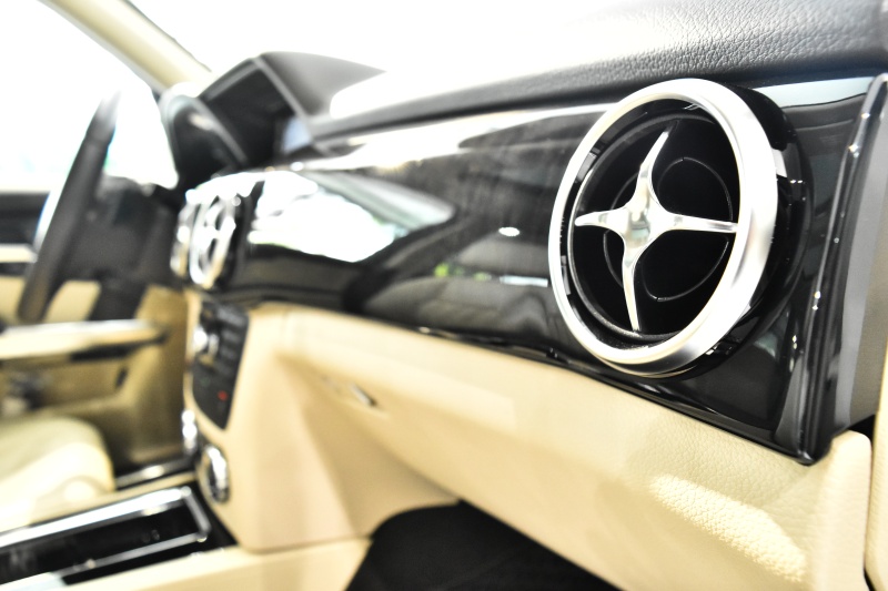 メルセデスベンツ GLKクラス 350 4マチック ブルーEF AMG 
