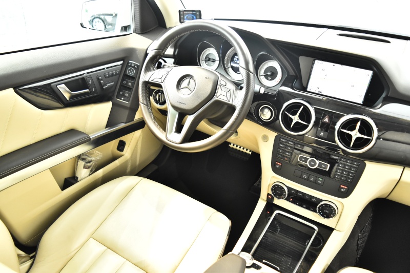 メルセデスベンツ GLKクラス 350 4マチック ブルーEF AMG 