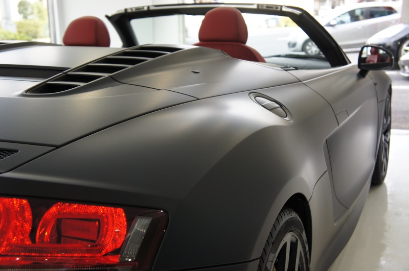 アウディ R8 マットブラック 赤革/赤幌 D車 中古車 情報 | Mars Inc