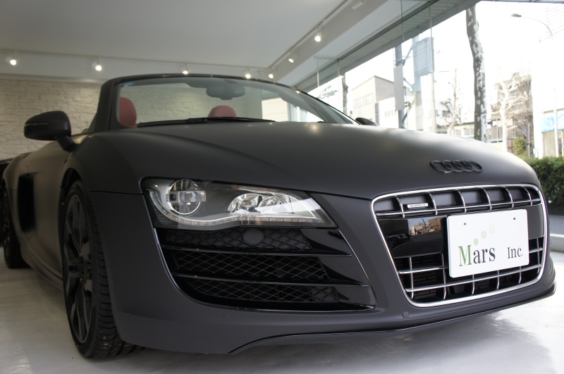 アウディ R8 マットブラック 赤革/赤幌 D車 中古車 情報 | Mars Inc