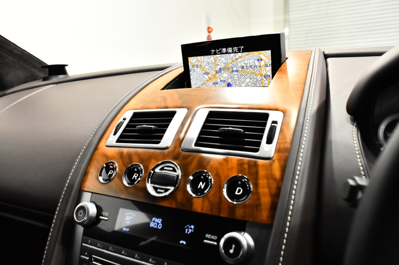 アストンマーティン ラピード S 正規ディーラー車 パールホワイト