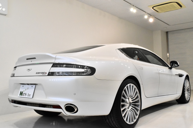 アストンマーティン ラピード S 正規ディーラー車 パールホワイト
