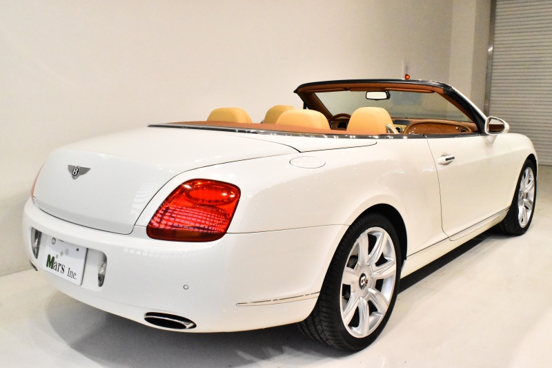 ベントレーコンチネンタルGT〜2007前期　新品　センターマフラー♪ コンチネンタル（ベントレー）GT（2007年9月）｜カタログから中古車