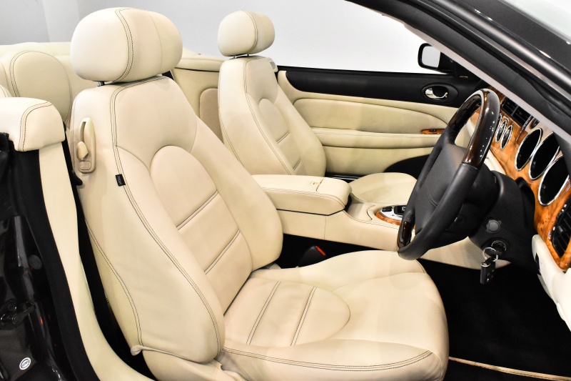 新品未使用JAGUARューシン更に更に(お値下げします) 新品未使用JAGUARューシン更に更に(お値下げします)