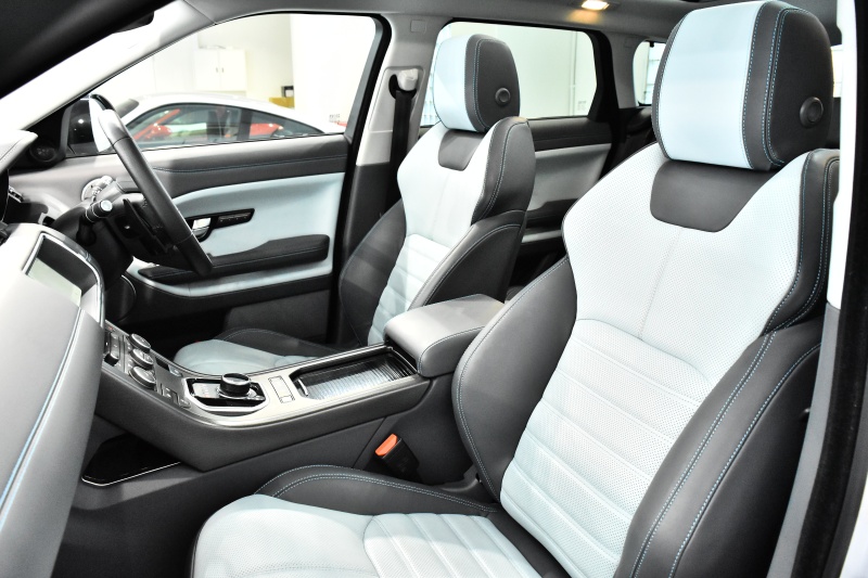 ランドローバー レンジローバー EVOQUE HSE ダイナミック 4WD ブラック