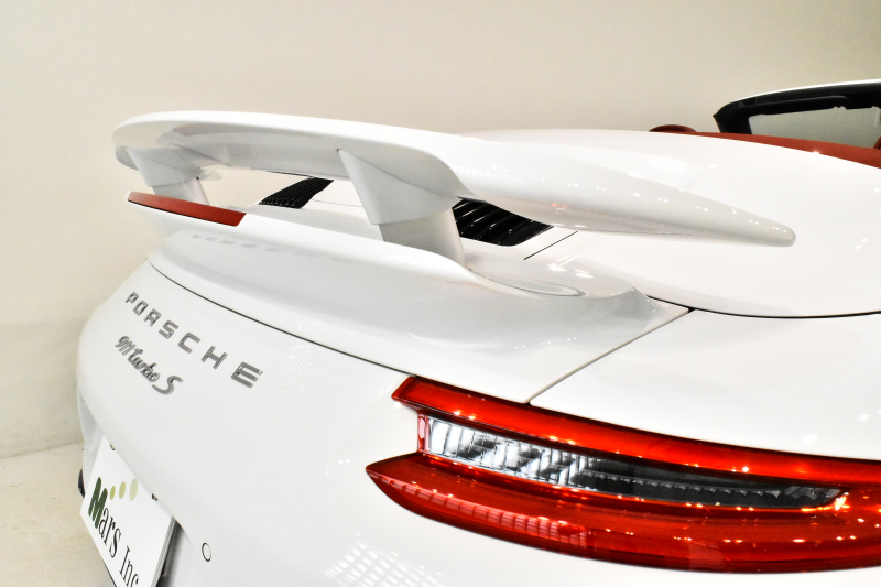 ポルシェ 911(Type991) ターボS カブリオレ PDK 4WD正規