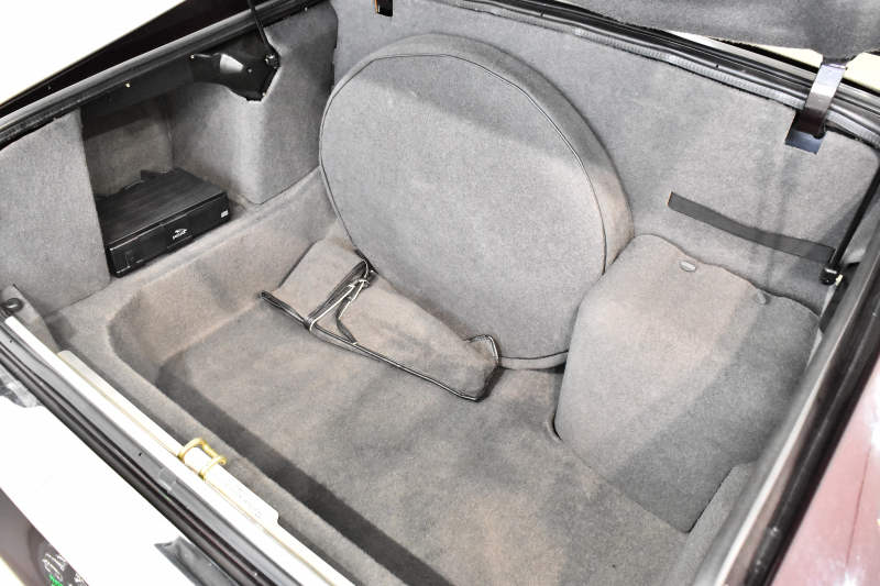 ジャガー XJ-S 6.0L V12 クーペ 正規ディーラー車 稀少色