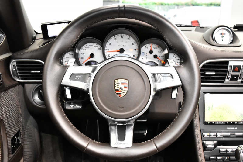 ポルシェ　ターボ　ハンドル　ステアリング　Porsche 911 turbo ポルシェ 911(Type997) ターボ カブリオレ 後期最終型 7速PDK