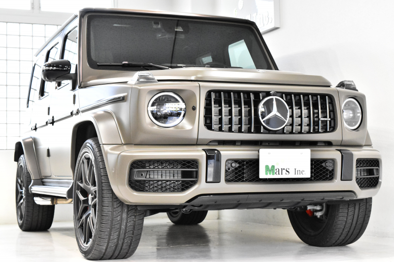 Amg Gクラス G63 Manufaktur Edition 特別仕様300台限定車 正規ディーラー車 特別色マグノダークオリーブグリーン Amgナイトパッケージ Amgレザーエクスクルーシブインテリア ブラックアッシュドトリム ツインデザインエグゾーストパイプ 左ハンドル Mars Inc 中古車