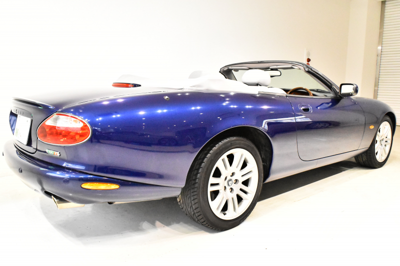 ジャガー XK-R コンバーチブル 4.2 正規ディーラー車 後期型 グレー