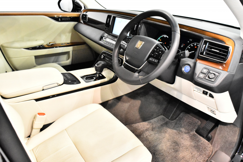 トヨタ センチュリー Century5.0 現行モデル フロマージュ極美(きわみ