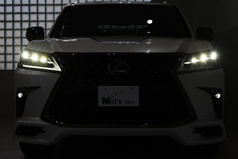 レクサス LX 570 Black Sequence 特別仕様車 1オーナー 後席