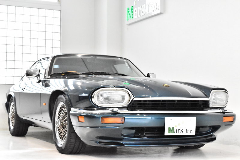 ジャガー Xj S 4 0 リミテッド 最終限定60台 正規ディーラー車 整備記録多数 運転席レザーシートリペア済 専用ウッドコンビステアリング 専用 ジャガーエンブレム シートパイピング 右ハンドル 中古車 情報 Mars Inc