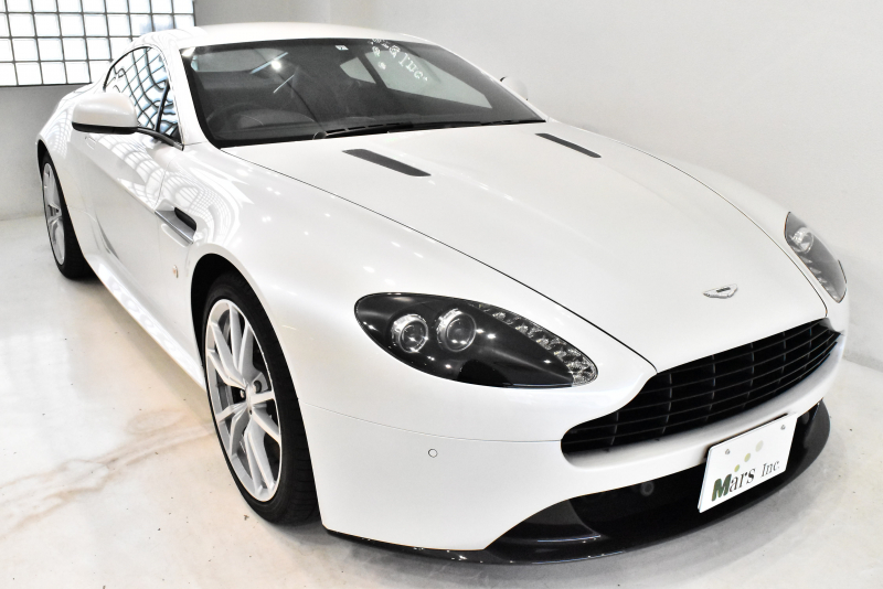 英国のホワイトメタルのSMTSのアストン・マーティンV8 専用品 英国のホワイトメタルのSMTSのアストン・マーティンV8 - メルカリ