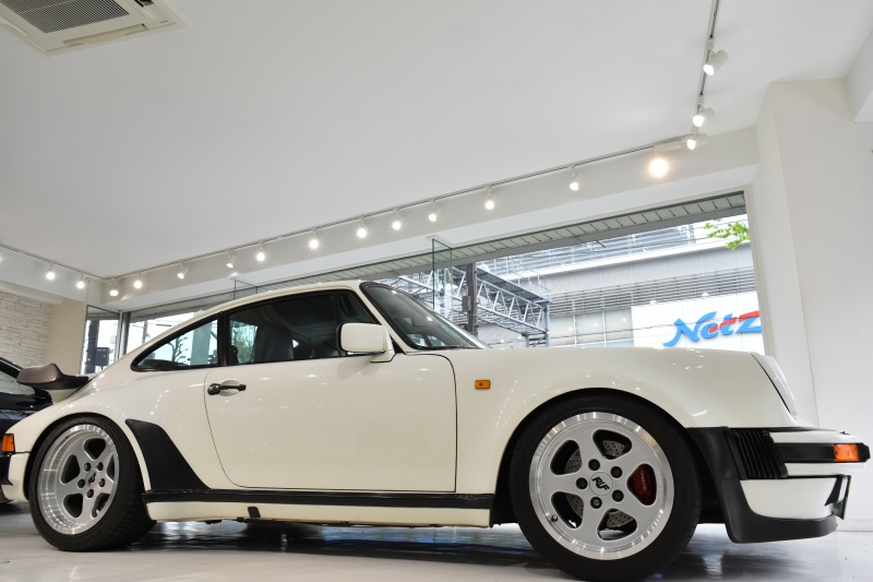 ポルシェ オーナーズマニュアル本国(ドイツ)911turboCarrera930 ポルシェ 911(Type930) Turbo3.3 ヨーロッパ新車並行 純正