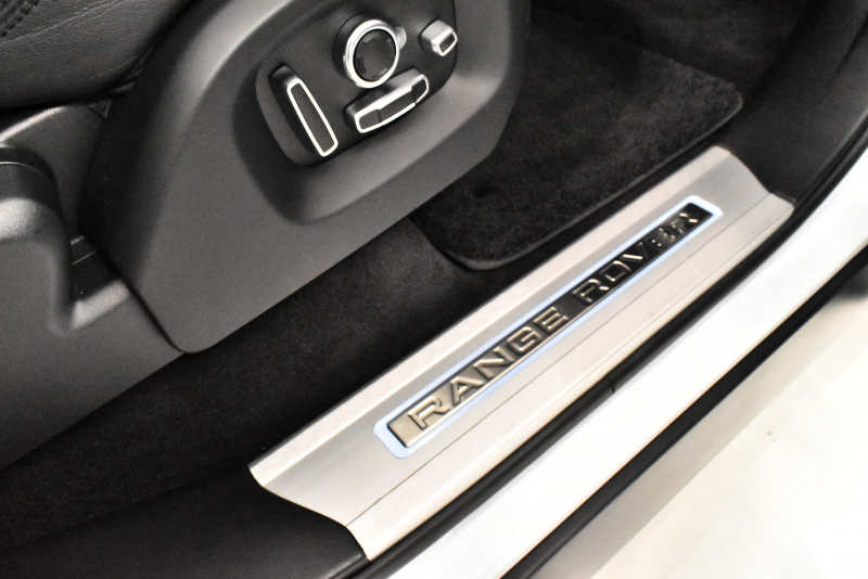 ランドローバー レンジローバーSPORT SVR 4WD 正規ディーラー車