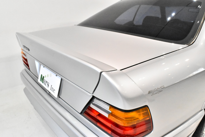 AMG Eクラス(ミディアム) 300CE 3.4-4V リミテッドエディション AMG 