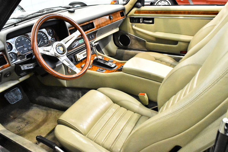 ジャガー XJ-S 6.0 V12 コンバーチブル 正規ディーラー車 ダーク